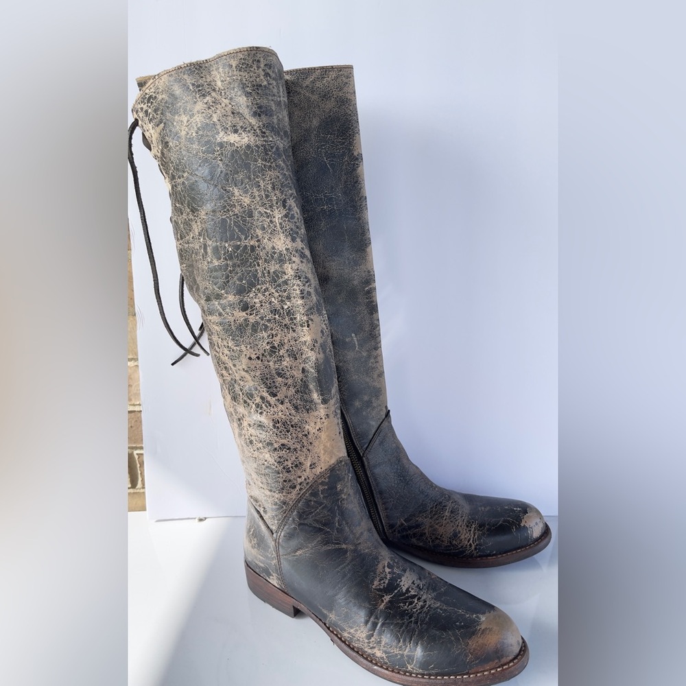 Bed|Stu Handcrafted Leather Patch - image 1